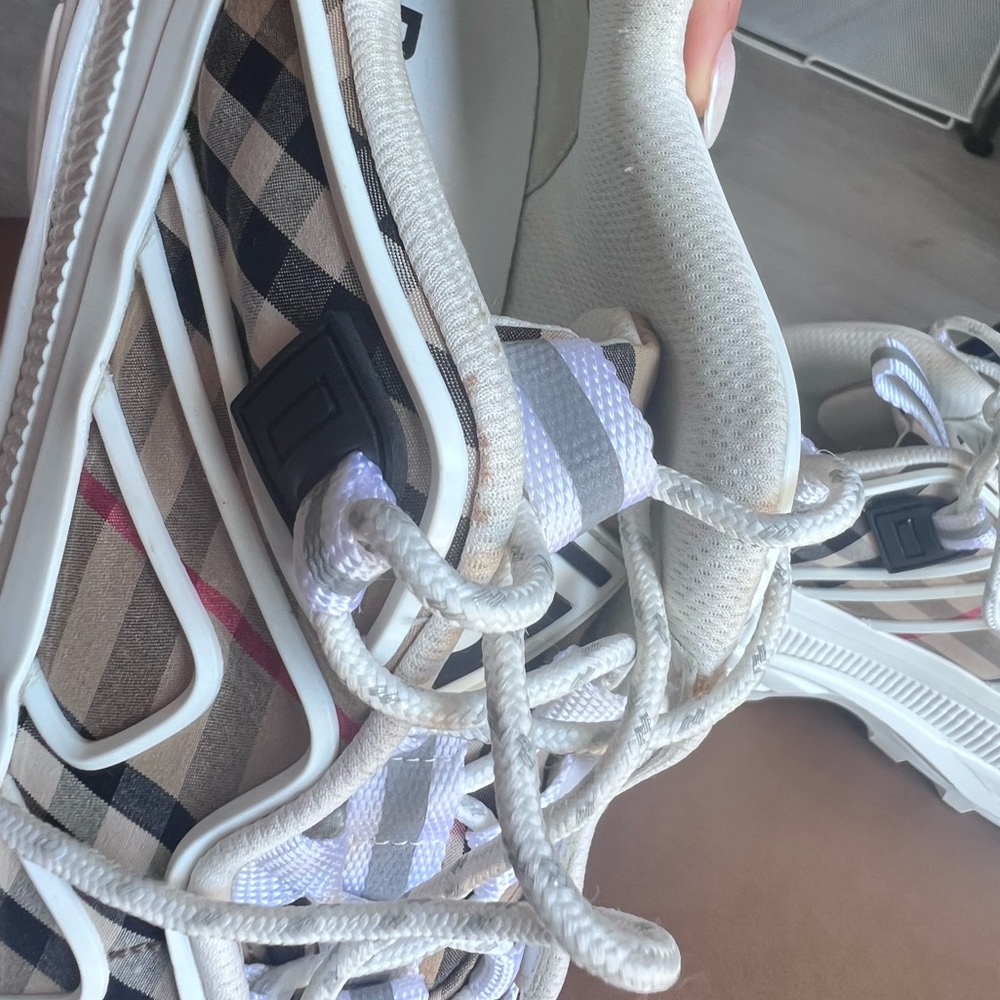 Burberry Archive Check Arthur Sneakers - Picture 5 of 7